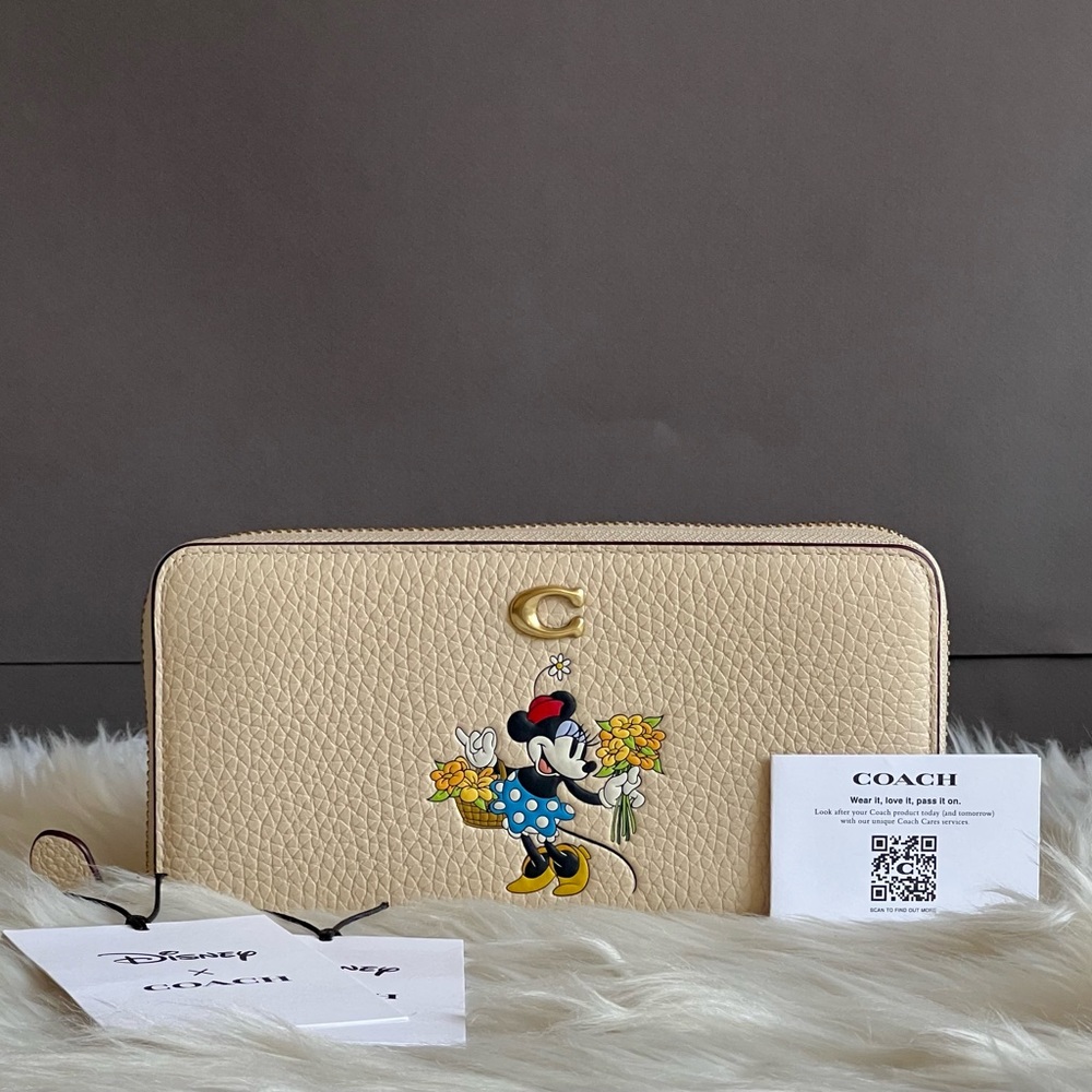 💰SOLD - CH472 - Disney X Coach Accordion Zip Wallet with Minnie Mouse - Picture 10 of 11